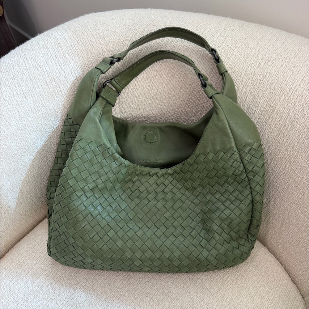 Bottega Veneta Medium Intrecciato Campana